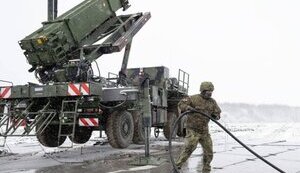 Трамп пояснив, чому призупинив передачу військової допомоги Україні