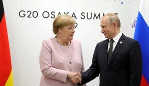 Меркель 11 января посетит Россию по приглашению Путина, - Кремль