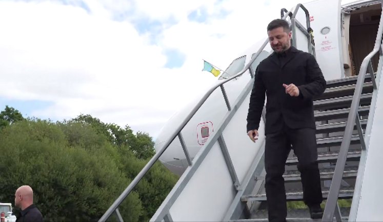 Zelenskyy arrives in UK: Key priority – air defence and joint defence production. VIDEO