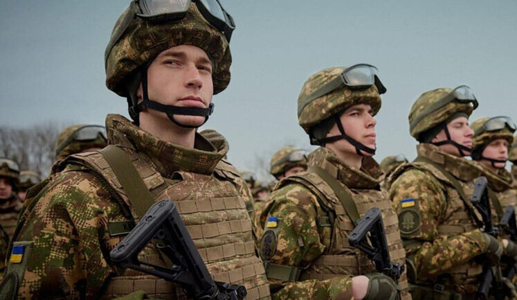 Скупчення особового складу, техніки та розміщення військових у наметових містечках в тилу - заборонено, - Сирський