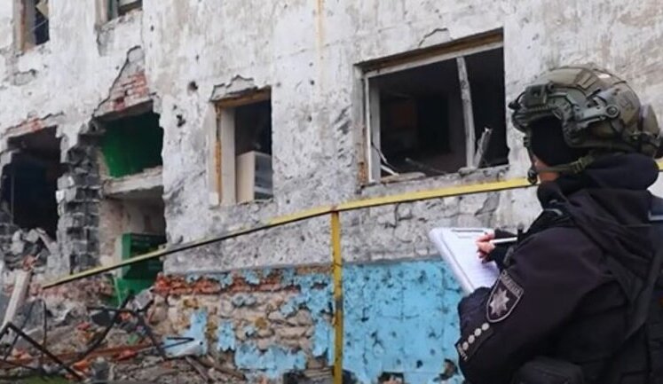 Enemy is 2 kilometers from Myrnohrad: police call on residents to evacuate. VIDEO