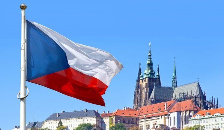 Чехія планує продовжити ініціативу щодо боєприпасів для України, - міністр оборони Зуна