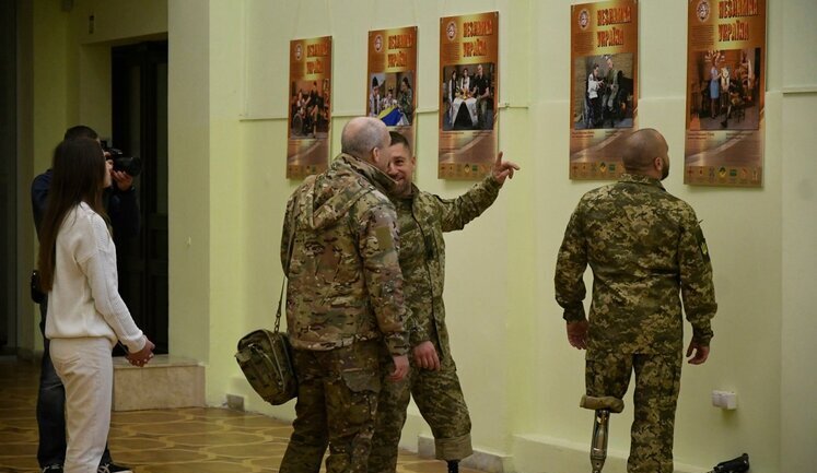 "Несокрушимая Украина" - фотовыставку, посвященную людям с ограниченными физическими возможностями, открыли в Киеве. ФОТОрепортаж