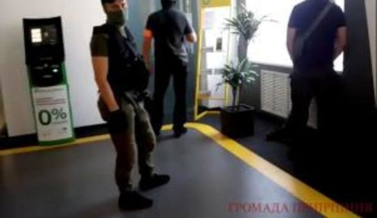 Правоохранители проводят обыск в Бучанском горсовете, - СМИ. ФОТО