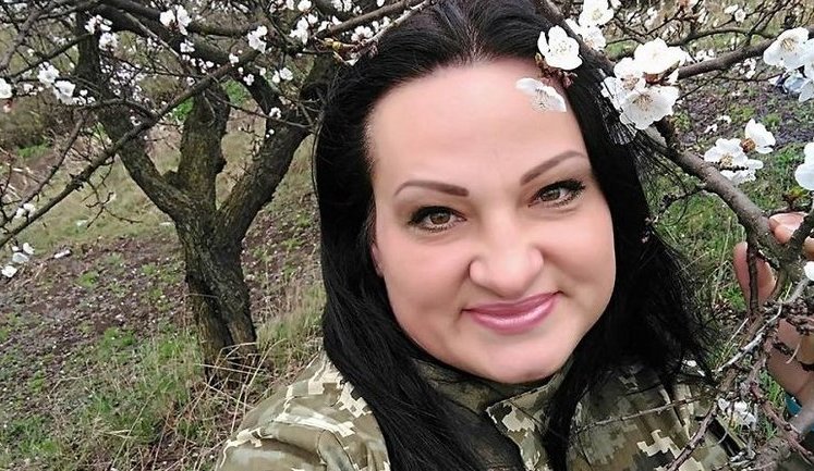 Тяжелая потеря. Знал Яну как волонтера, - Порошенко о погибшей на Донбассе Яне Червоной