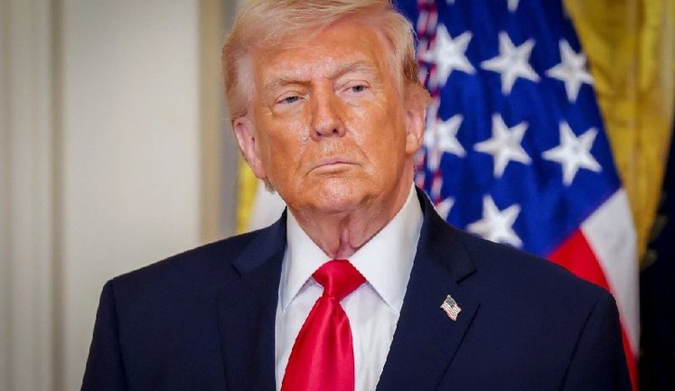 Трамп: Я здивований, що Зеленський не хоче укладати мирну угоду