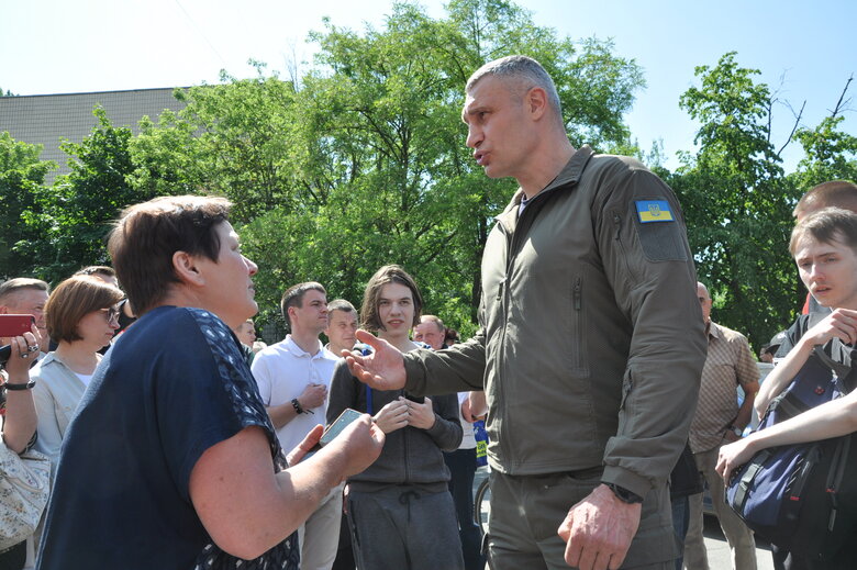 Consequences of shelling in Desnyansky district of Kyiv 46