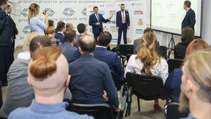 Цього тижня на платформі ProZorro стартує мала приватизація, - Гройсман