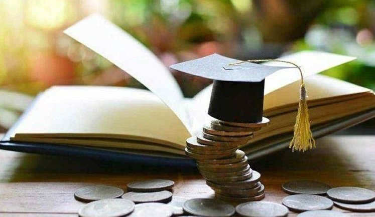 Стипендії учням і студентам від бізнесу: коли потрібно сплачувати ПДФО та військовий збір