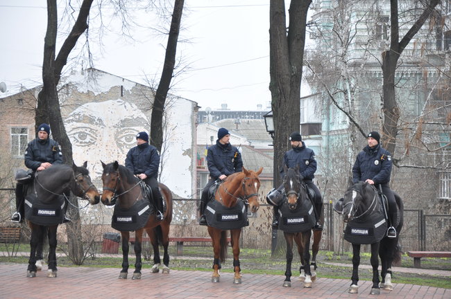 Марш за права женщин прошел в центре Киева 87