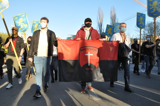 У центрі Києва відбувся марш вишиванок на честь дивізії СС Галичина 17