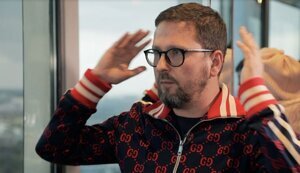 СБУ повідомила Шарію про нову підозру: блогер-зрадник допомагав ФСБ робити постановочні відео з допитів українських полонених. ВIДЕО
