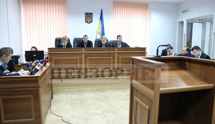 Суд уделил делу Насирова один час: выслушал 29 страниц обвинительного акта из 774 и объявил перерыв до 19 января. ФОТО