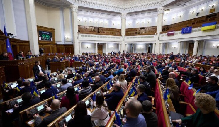 Number of "servants" are demanding that Presidential Office issue them visas to US before ratification of subsoil agreement in Verkhovna Rada, - Zhelezniak