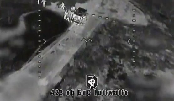 Бойцы 422 батальона БпС влетели ударным беспилотником в толпу российской пехоты