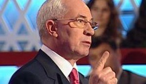 Азаров о выплатах вкладов: Не хотите брать тысячу - не берите. Для селян это - огромные деньги. + ВИДЕО.