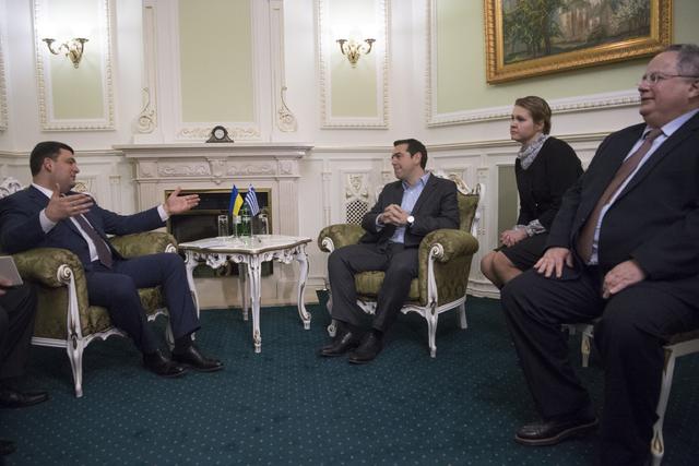 Гройсман веде переговори з прем'єр-міністром Греції Ципрасом 05