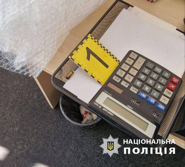У Києві чоловік влаштував стрілянину та вчинив самогубство: деталі