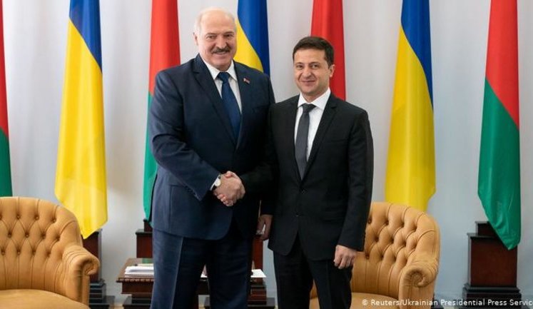 Zelenskyi Asks Ukrainians To Refrain From Traveling To Belarus Until Situation Stabilizes