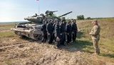 Конкурс на найкращий танковий взвод ЗСУ відбувається на Рівненщині: Т-80 уперше цього року "відстрілялися" за допомогою БПЛА. ФОТОрепортаж