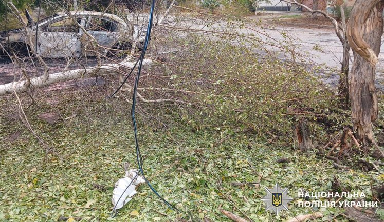 Ворог зранку ударив по Херсону та Антонівці: загинув чоловік, є поранені