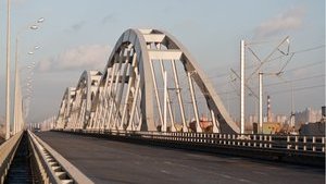 Підписано контракт на завершення будівництва Дарницького моста, - Мінінфраструктури