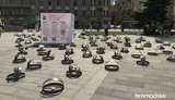 Активисты установили на площади в Харькове 120 капканов в знак поддержки узников Кремля. ФОТО