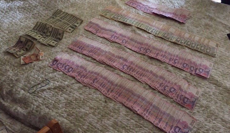 SFS official of Rivne region detained for accepting 238,000-hryvnia bribe. PHOTOS
