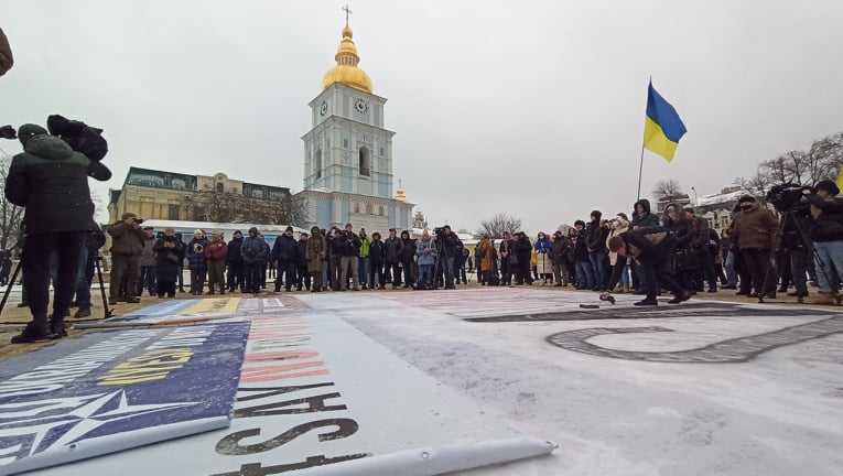 Акция Скажи Путину НЕТ! состоялась на Михайловской площади в Киеве 02