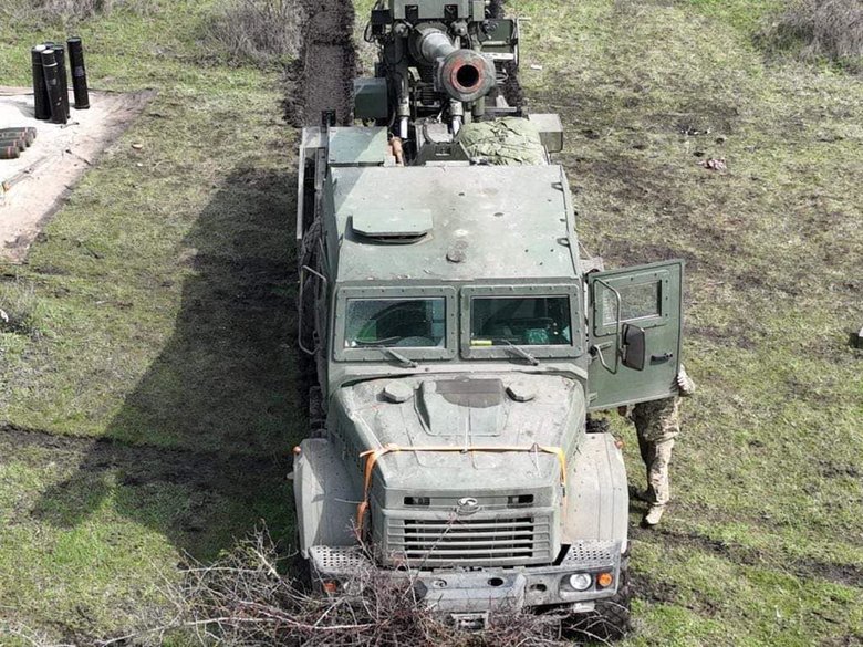 Наприкінці лютого розробникам Богдани надійшло розпорядження знищити її, аби вона не дісталася ворогу, але САУ вдалося врятувати та передати ЗСУ, - Пашинський 01