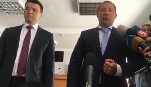 ДБР бреше, що Януковичу повідомили про підозру в держзраді, - адвокат Сердюк