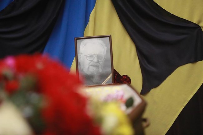 Сьогодні в Києві попрощалися з Мирославом Поповичем 01