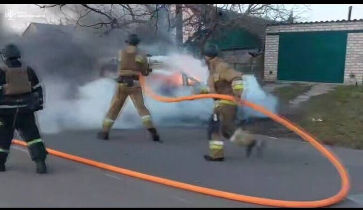 Occupiers attacked Kutsurub community in Mykolaiv region with drone, car caught fire. VIDEO