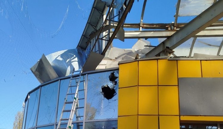 В Херсонской области в результате российских атак 11 человек получили ранения, среди них двое полицейских. ФОТОРЕПОРТАЖ