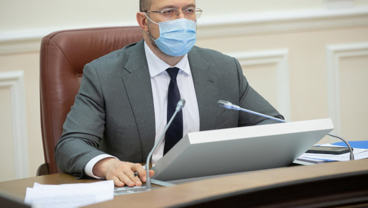 Ukrainian PM instructs to prepare issue of green bonds