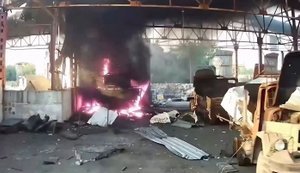 Оператори 421-го батальйону "Сапсан" ДШВ знайшли сховок із ворожою технікою та знищили шість транспортних засобів. ВIДЕО