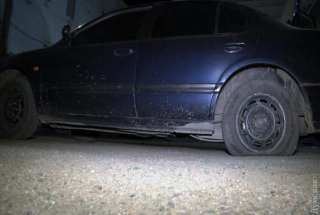 Grenade detonated in courtyard of volunteer center in Odesa 05
