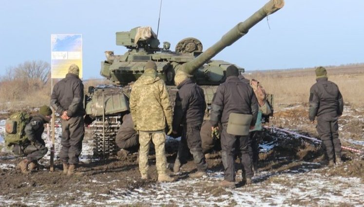Навчальні збори командирів танкових підрозділів відбуваються на Луганщині. ВІДЕО+ФОТОрепортаж