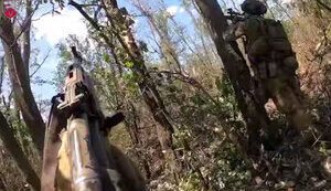 Воїни ССО зачистили ворожі позиці: декількох спецпризначенців РФ взято у полон. ВIДЕО