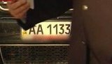 Депутаты о номерах на своих автомобилях: Да разве это козырный номер? Он всего 500 баксов стоит. + ВИДЕО.
