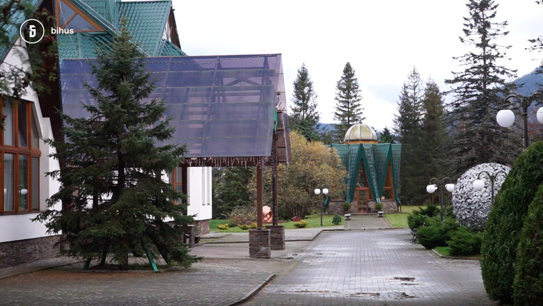 Маєтки Медведчука-Марченко усе ще не конфісковані, поліція охороняє їх в інтересах власників, - ЗМІ 03