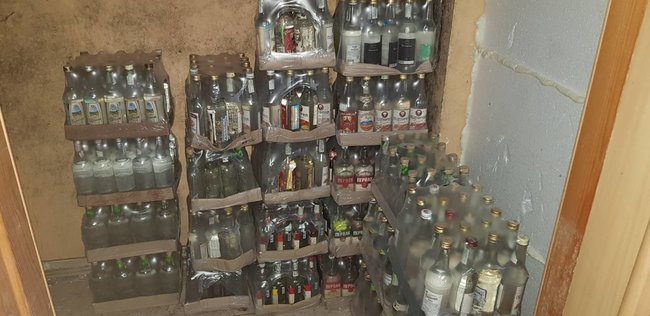 Налоговиками на Ивано-Франковщине прекращена деятельность подпольного цеха по производству алкоголя 03