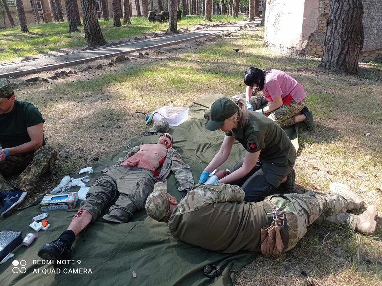 Від фронту до шпиталю. Хто такі Діти Айболіта і як вони рятують українських бійців 10