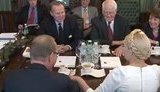 Нардеп Власенко сознался американцам, что четыре часа стоял в очереди, чтобы купить Ipad для Тимошенко. ВИДЕО.