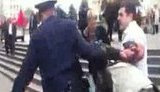 В центре Киева милиция арестовала голландца с пистолетом. Бомжи обвиняют его в краже кошелька. + ВИДЕО