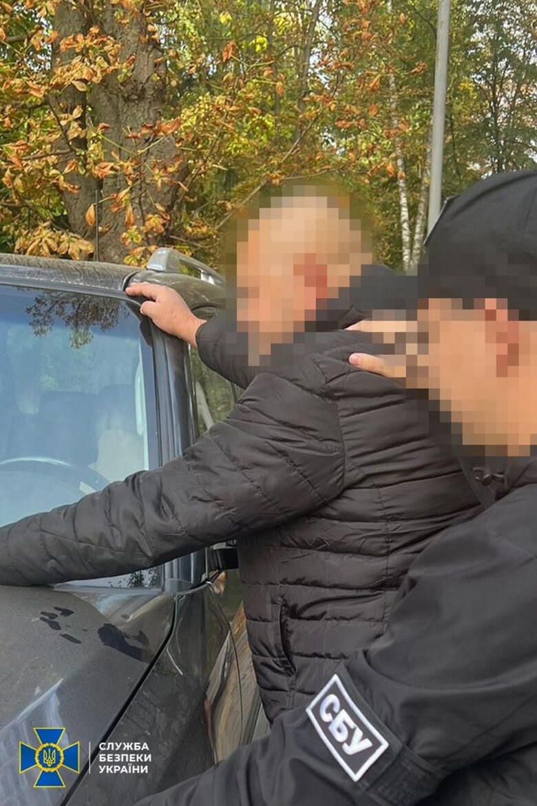СБУ та ДБР затримали двох шахраїв, які за $50 тис. продавали посаду ректора одного з вінницьких університетів 02