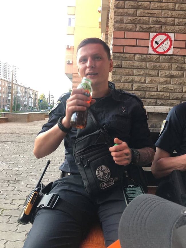 Пораненому під час стрілянини в Києві поліцейському Василенку зробили операцію 02