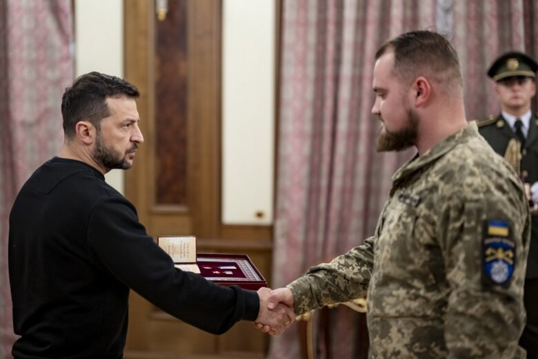 Володимир Зеленський нагородив воїнів інженерних військ