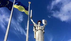 Открылась смотровая площадка на наивысшем памятнике Киева - монументе "Родина-мать"