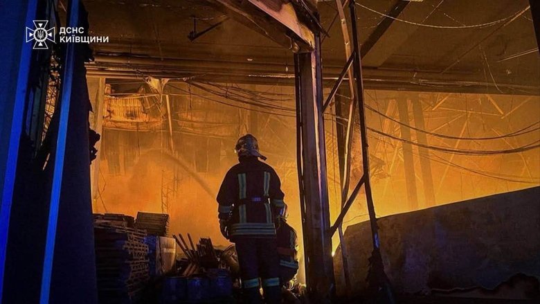 Російський удар знищив основний склад виробника горілки "Хортиця"